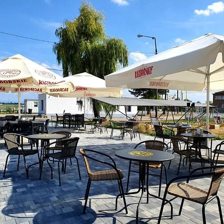 Przystanek Roszkow -Noclegi I Restauracja מראה חיצוני תמונה